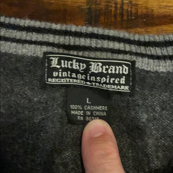 Men’s large v neck sweater. - Picture 2 of 3